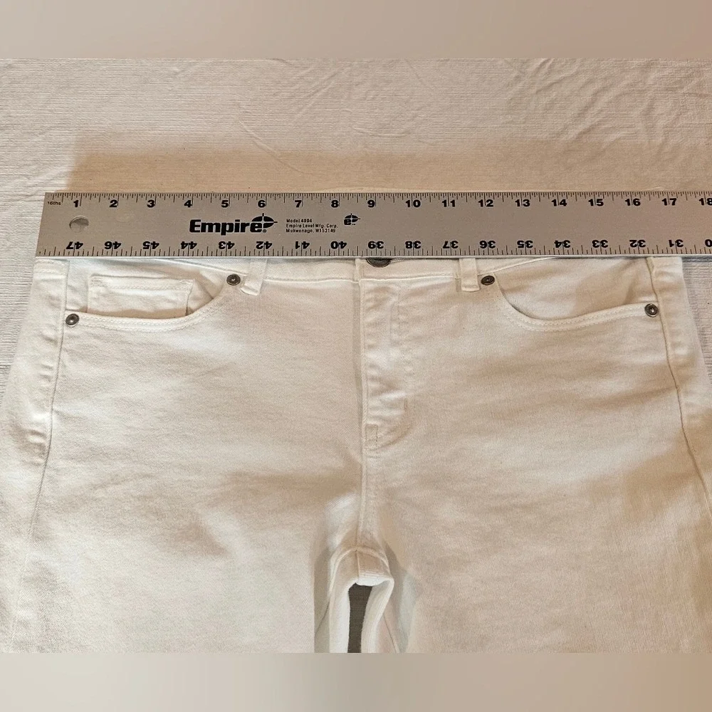 UNIQLO Slim Fit Tapered Jeans White‎ Middle Rise Japanese Fabric